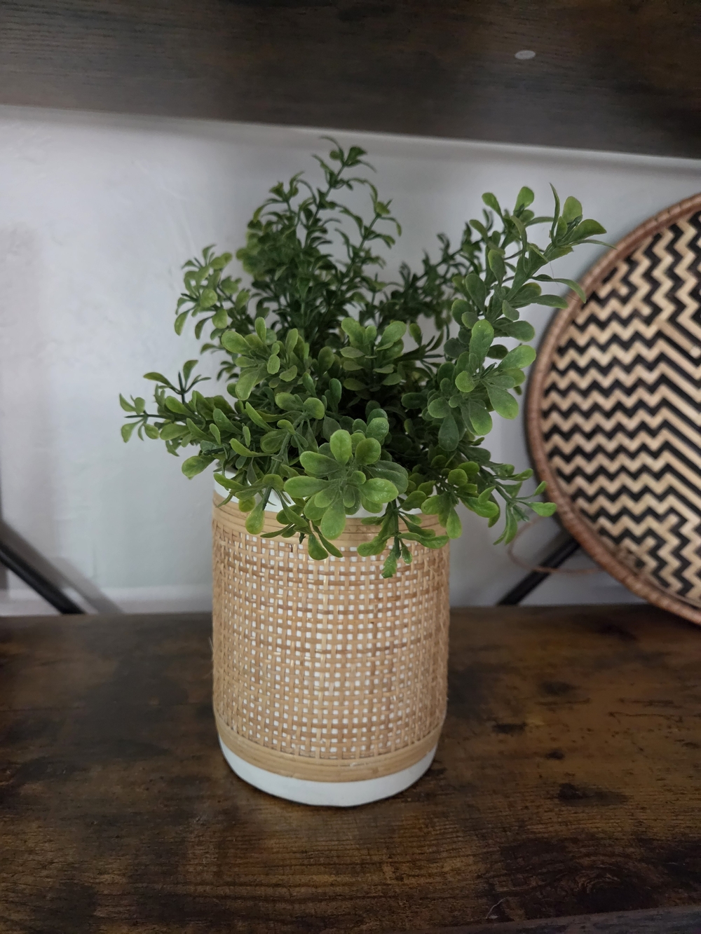 🤍 Decorative White & Woven Rattan Planter/Pot